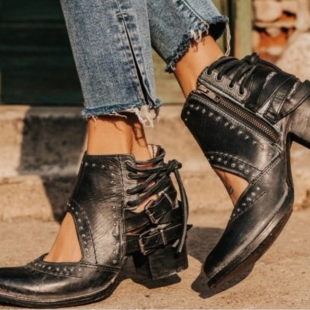 Women’s Black Cutout Leather Lace-Up Ankle Boots